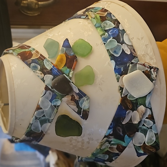 1940s Italy marked " handmade pottery lamp and Free- eyelet handcrafted shade - Picture 12 of 14